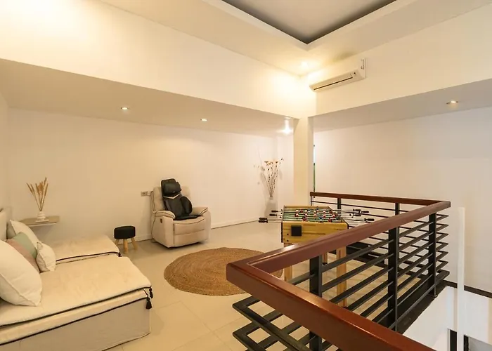 Zambrud Elegant Tropical With Private Pool & Garden And Garage * Sanur