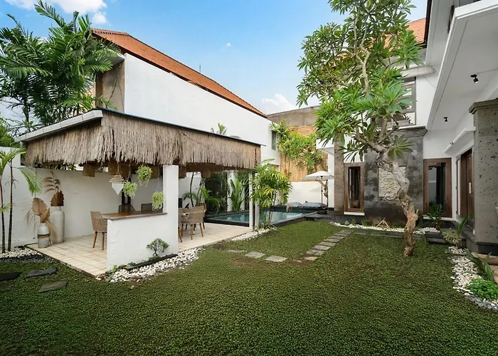 Zambrud Elegant Tropical With Private Pool & Garden And Garage * Sanur
